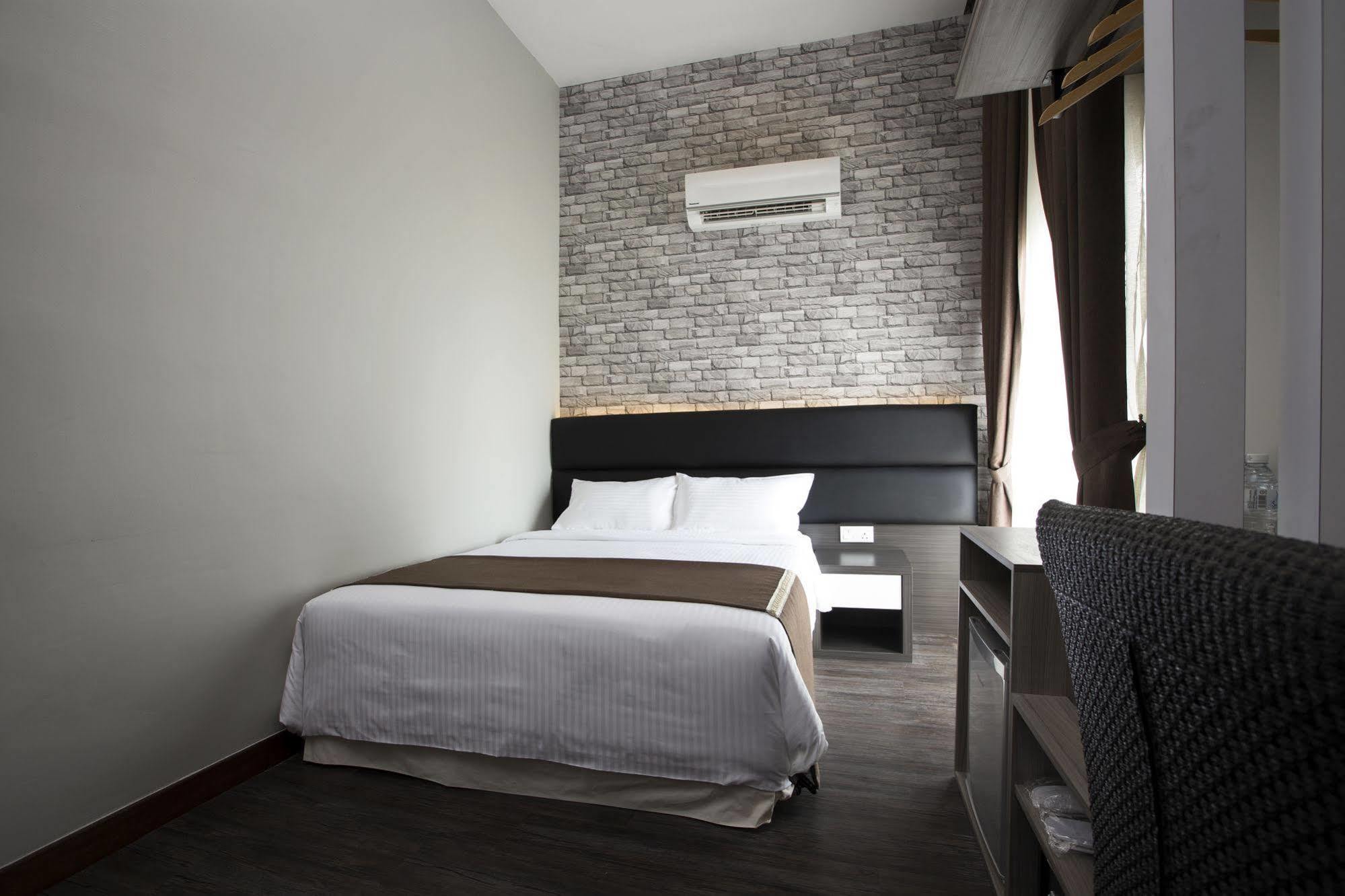 Gurney Hotel George Town