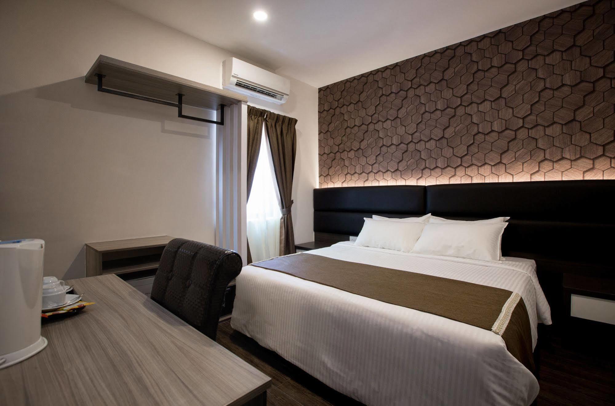 Hotel Gurney